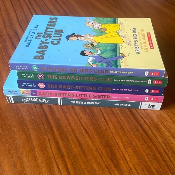 Graphic Novels Book Lot Set of 5 Surfside Girls Babysitters Club - Picture 2 of 3